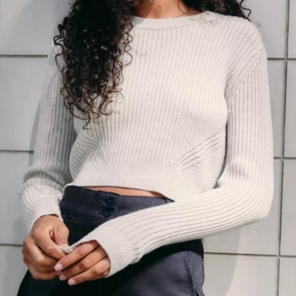 Aritzia Wilfred Free Long Sleeved Cropped Boland Sweater, Size M, Oatmeal Color